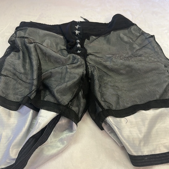 Ocean Current Black & Grey Stars and Stripes Swim Trunks/Board Shorts Size L - Picture 6 of 9